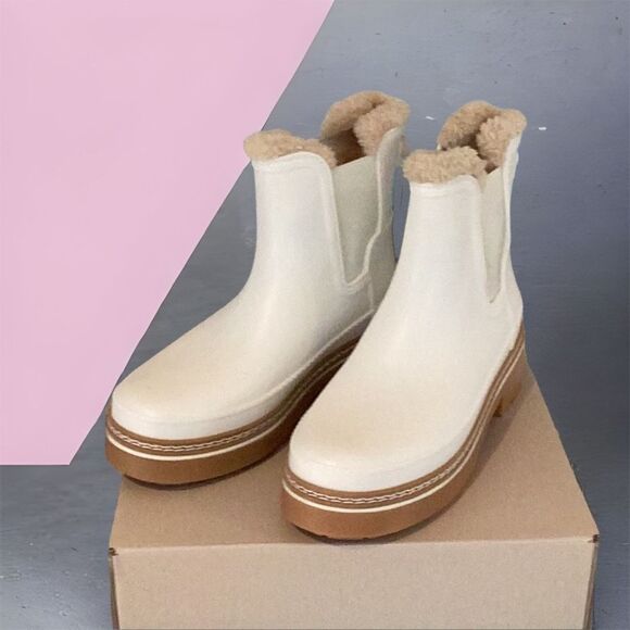 MARC FISHER NEW IN BOX FARGO WATERPROOF BOOT SHOE 8 MEDIUM WHITE OR DARK BLUE - Picture 11 of 14